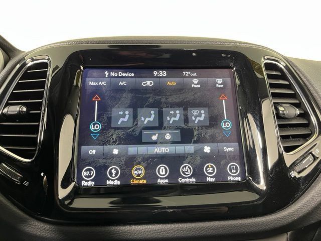 Used 2018 Jeep Compass Limited w/ Navigation Group AWD/4WD image 24