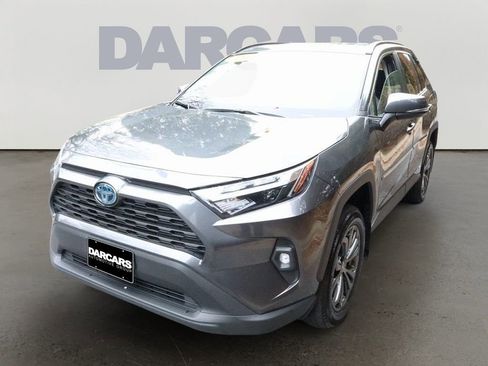 Used 2023 Toyota RAV4 XLE Premium image 7