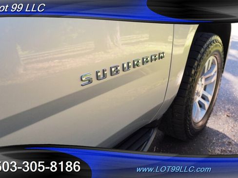 Used 2018 Chevrolet Suburban LT AWD/4WD image 37