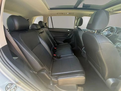 Used 2019 Volkswagen Tiguan SE w/ Panoramic Sunroof Package FWD image 36