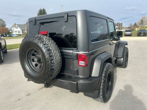 Used 2016 Jeep Wrangler Sport image 7