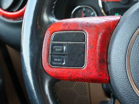 Used 2014 Jeep Wrangler Unlimited Sahara AWD/4WD image 28