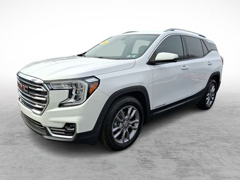 Certified 2022 GMC Terrain SLT image 4