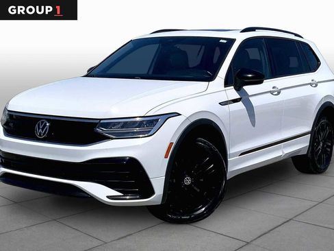 Used 2022 Volkswagen Tiguan SE R-Line AWD/4WD image 1