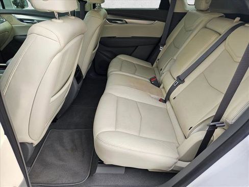 Used 2019 Cadillac XT5 Luxury image 20