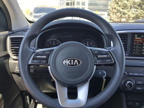 Used 2021 Kia Sportage LX AWD/4WD image 16