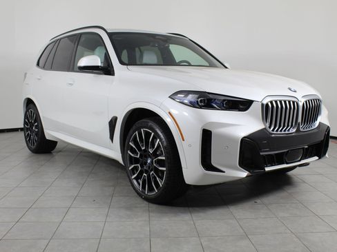 New 2026 BMW X5 xDrive40i w/ M Sport Package image 7
