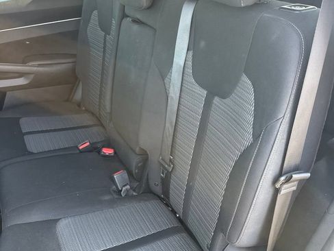 Certified 2022 Kia Sorento LX FWD image 16