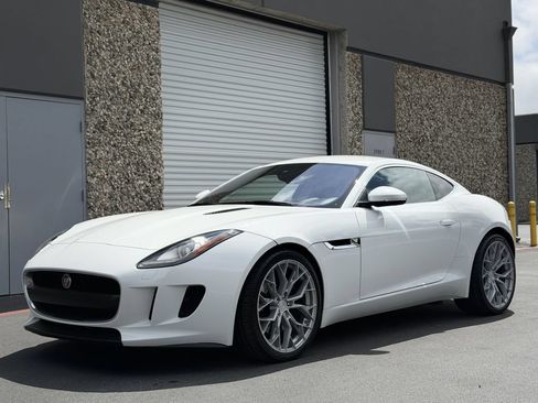 Used 2017 Jaguar F-TYPE Coupe RWD image 9