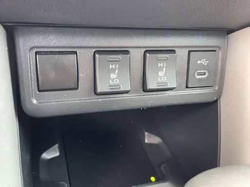 Used 2024 Toyota Corolla Cross XLE w/ Convenience Package FWD image 21