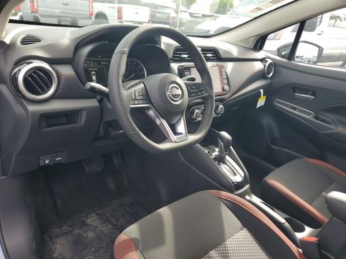 New 2025 Nissan Versa SR w/ Trunk Package image 10
