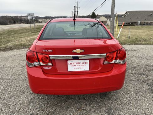 Used 2014 Chevrolet Cruze LS image 4
