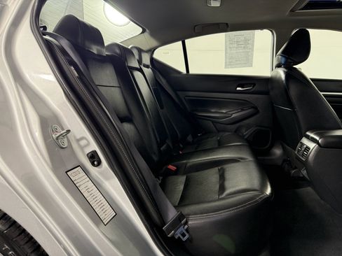 Used 2023 Nissan Altima 2.5 SL image 14