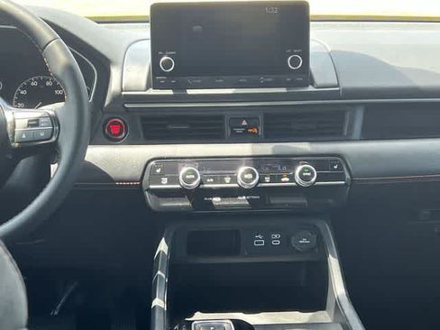 Certified 2025 Honda Pilot Sport image 18