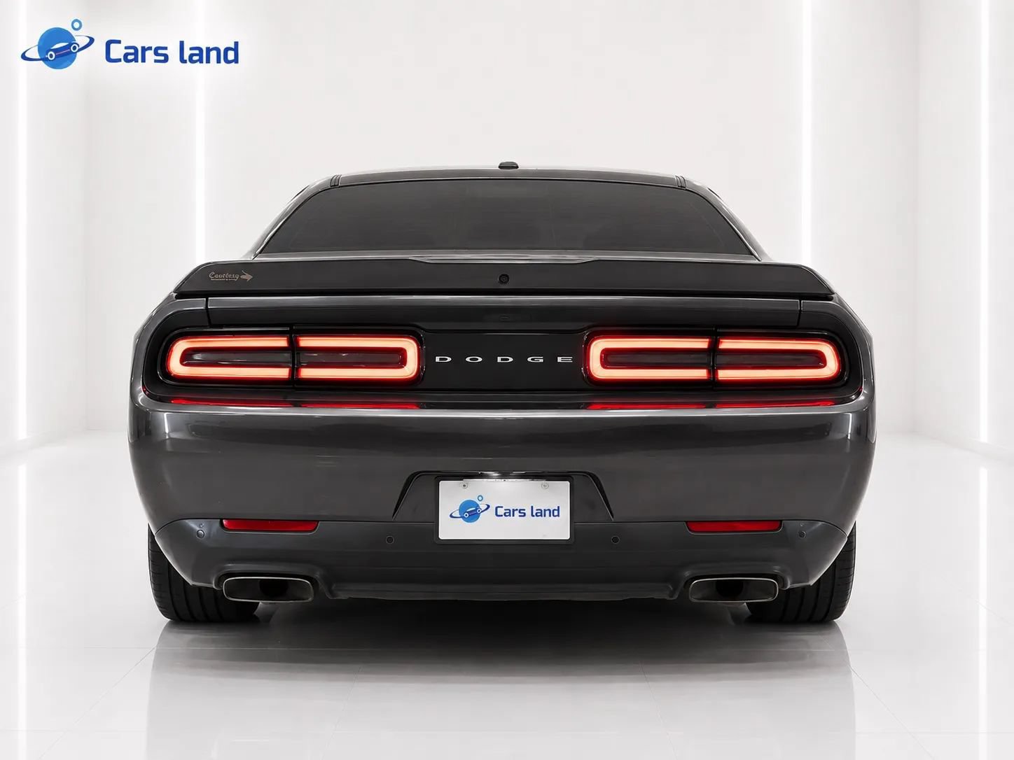 Used 2020 Dodge Challenger R/T RWD image 4