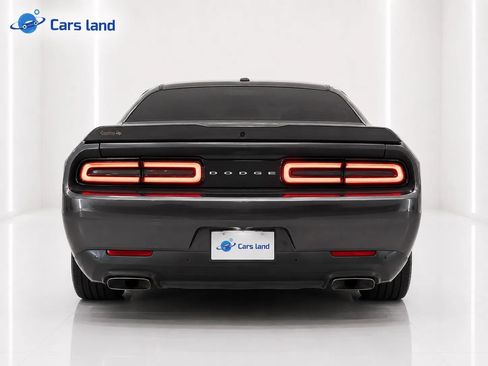 Used 2020 Dodge Challenger R/T RWD image 4