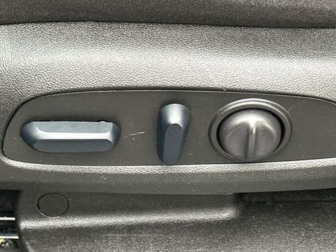 Used 2024 Chevrolet Blazer LT image 37