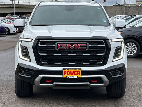 Used 2025 GMC Yukon XL AT4 image 9