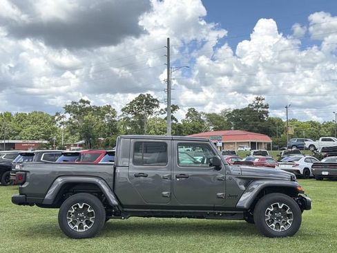 New 2026 Jeep Gladiator Sport AWD/4WD image 4