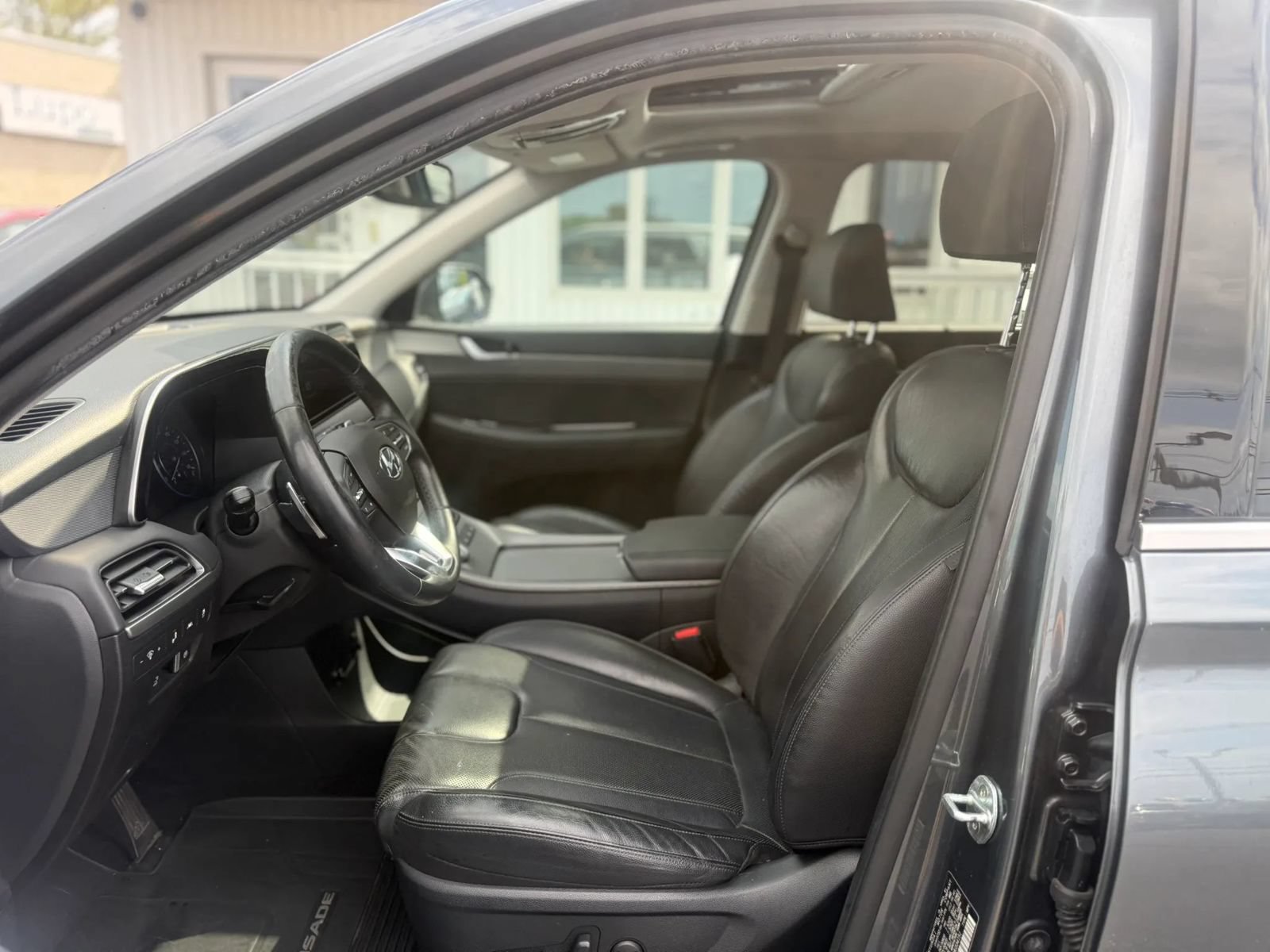 Used 2021 Hyundai Palisade SEL w/ Premium Package FWD image 13