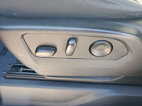 Used 2022 Chevrolet Silverado 1500 RST image 12