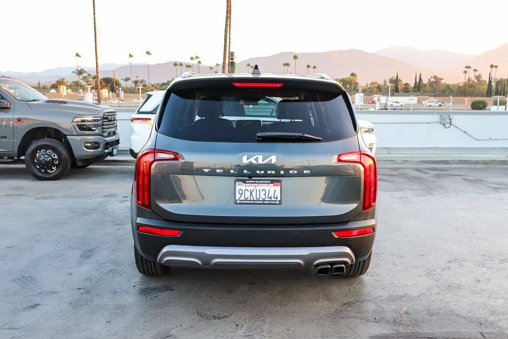 Used 2022 Kia Telluride S FWD image 8