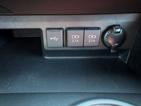 Used 2021 Toyota Highlander XSE image 32