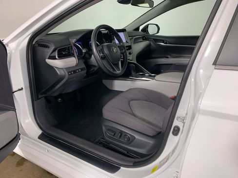 Used 2024 Toyota Camry LE image 30