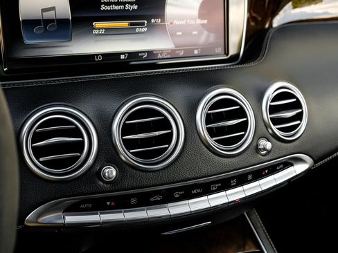 Used 2016 Mercedes-Benz S 63 AMG 4MATIC Coupe image 34