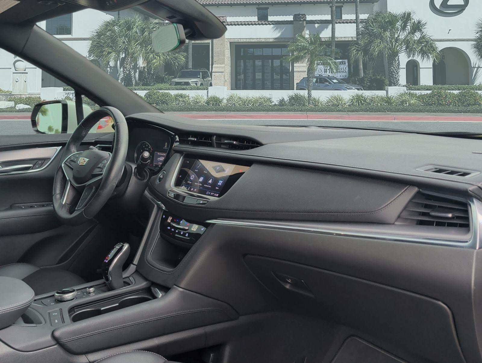 Used 2023 Cadillac XT5 Luxury FWD image 28
