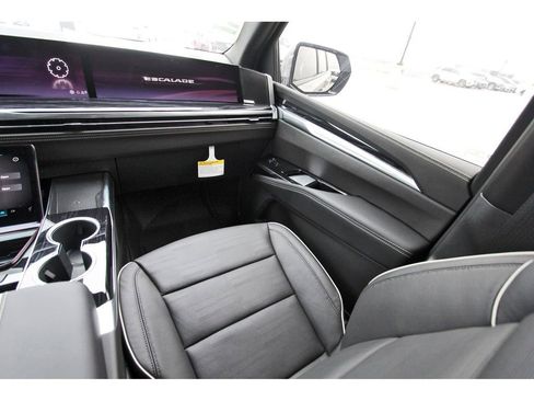 New 2026 Cadillac Escalade Sport w/ Touring Package AWD/4WD image 10
