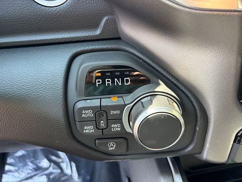 New 2026 RAM 1500 4x4 Crew Cab image 17