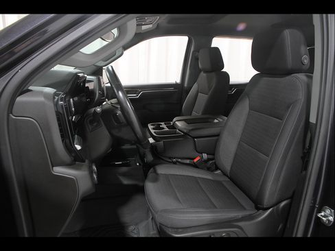Certified 2022 Chevrolet Silverado 1500 LT w/ Z71 Off-Road Package AWD/4WD image 5