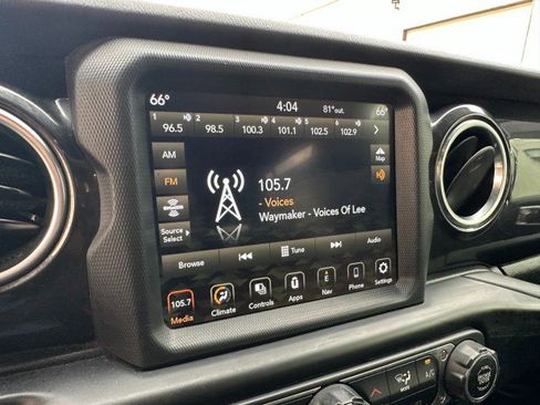 Used 2020 Jeep Wrangler Unlimited Sahara AWD/4WD image 26