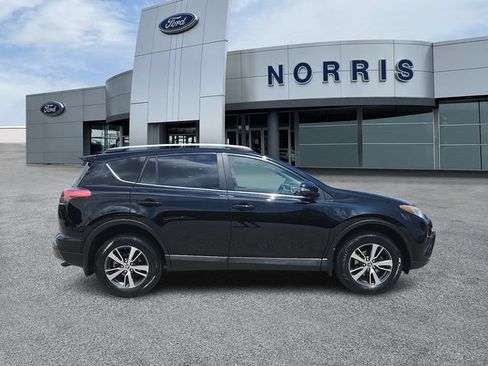 Used 2018 Toyota RAV4 XLE AWD/4WD image 5
