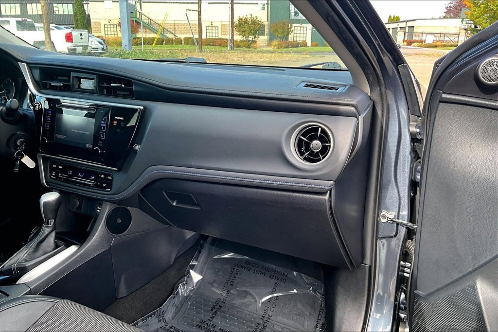 Used 2017 Toyota Corolla SE FWD image 19