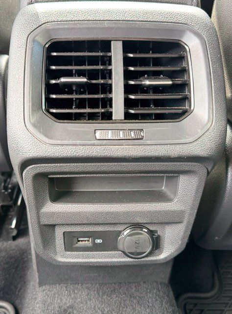 Used 2020 Volkswagen Tiguan SE AWD/4WD image 21