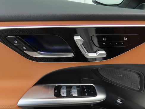 Certified 2025 Mercedes-Benz C 300 Sedan image 23