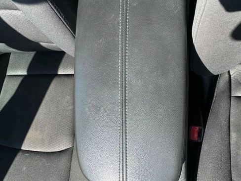 Used 2021 Chevrolet Malibu LT image 28