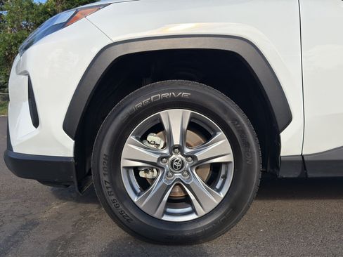 Used 2025 Toyota RAV4 XLE FWD image 6
