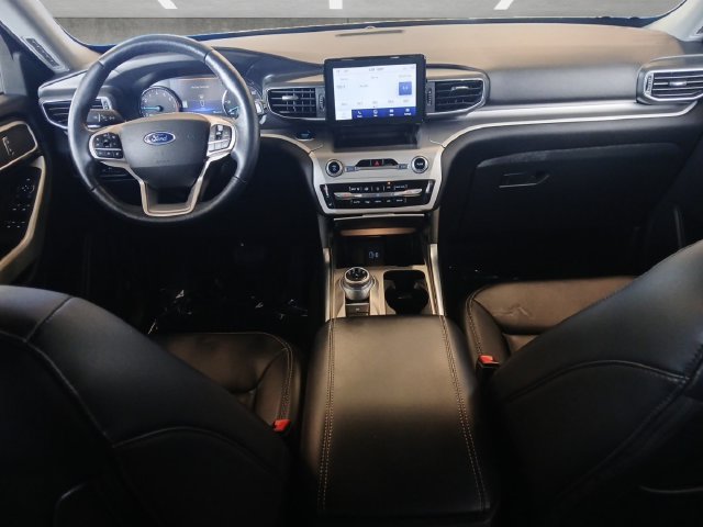 Used 2022 Ford Explorer XLT w/ Equipment Group 202A RWD image 21