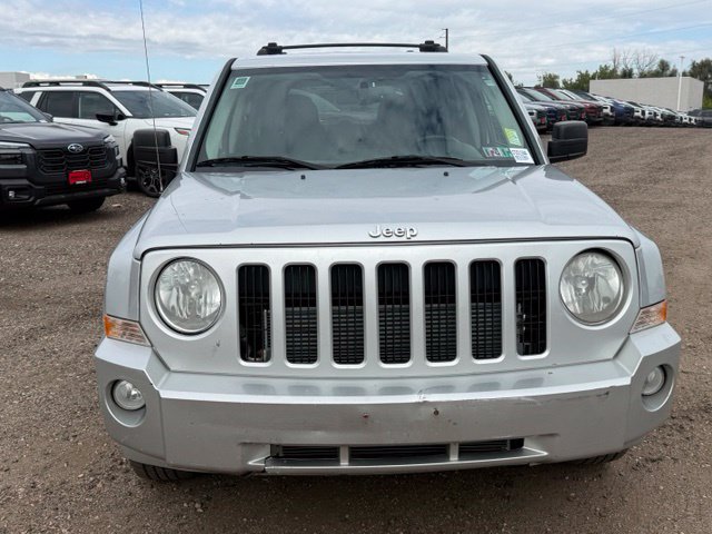 Used 2010 Jeep Patriot Latitude AWD/4WD image 9