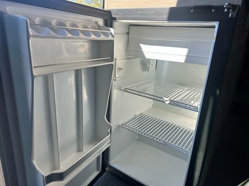 Used 2023 RAM ProMaster 3500 w/ Driver Convenience Group image 20