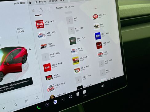 Used 2025 Tesla Model 3 Long Range RWD image 18