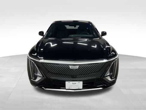 Certified 2024 Cadillac Lyriq Luxury AWD/4WD image 3