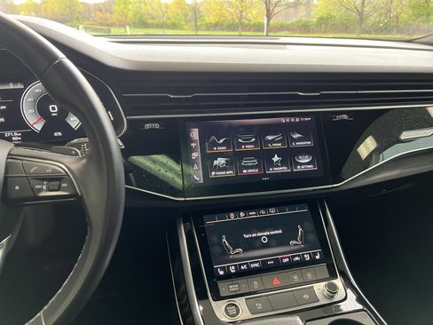 Used 2021 Audi Q8 Premium Plus w/ Premium Plus Package image 32