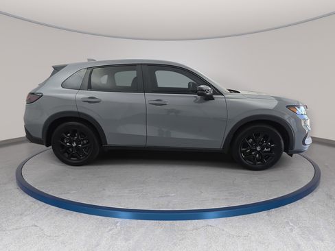 Certified 2025 Honda HR-V Sport image 4