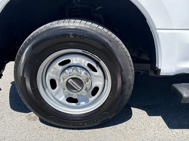 Used 2022 Ford F250 XL w/ Power Equipment Group RWD image 4