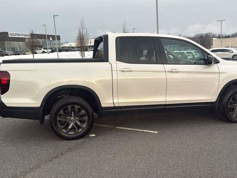 Used 2023 Honda Ridgeline Sport image 5