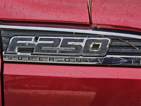 Used 2016 Ford F250 Platinum w/ FX4 Off-Road Package image 9